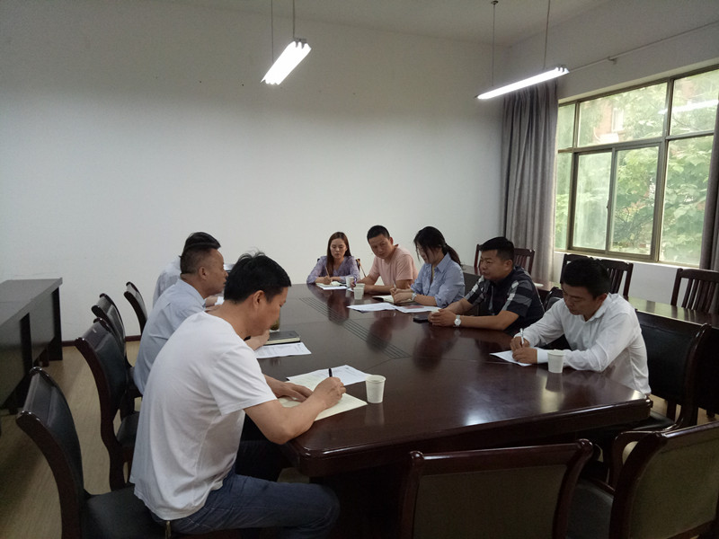 我校與湖北省經(jīng)航建設工程有限公司聯(lián)合召開(kāi)校企合作懇談會(huì )(圖3)
