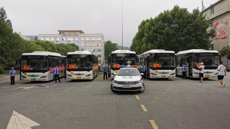 “不負青春，圓夢(mèng)高考”--湖北省工業(yè)建筑學(xué)校2020年技能高考文化課考試(圖2)