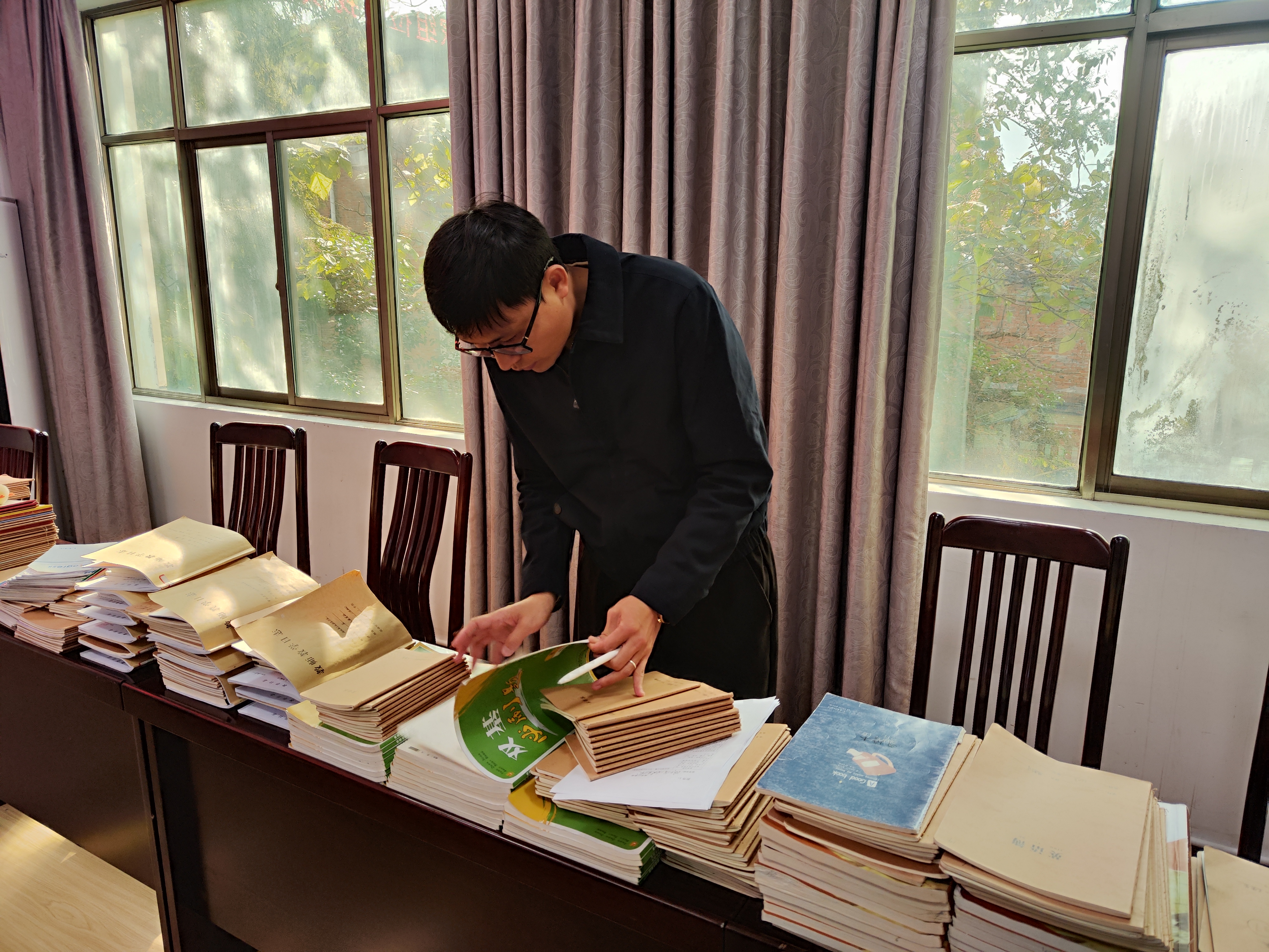 教學(xué)視導促提升 ，厲兵秣馬揚帆航——襄陽(yáng)市教學(xué)視導工作在我校開(kāi)展(圖6)