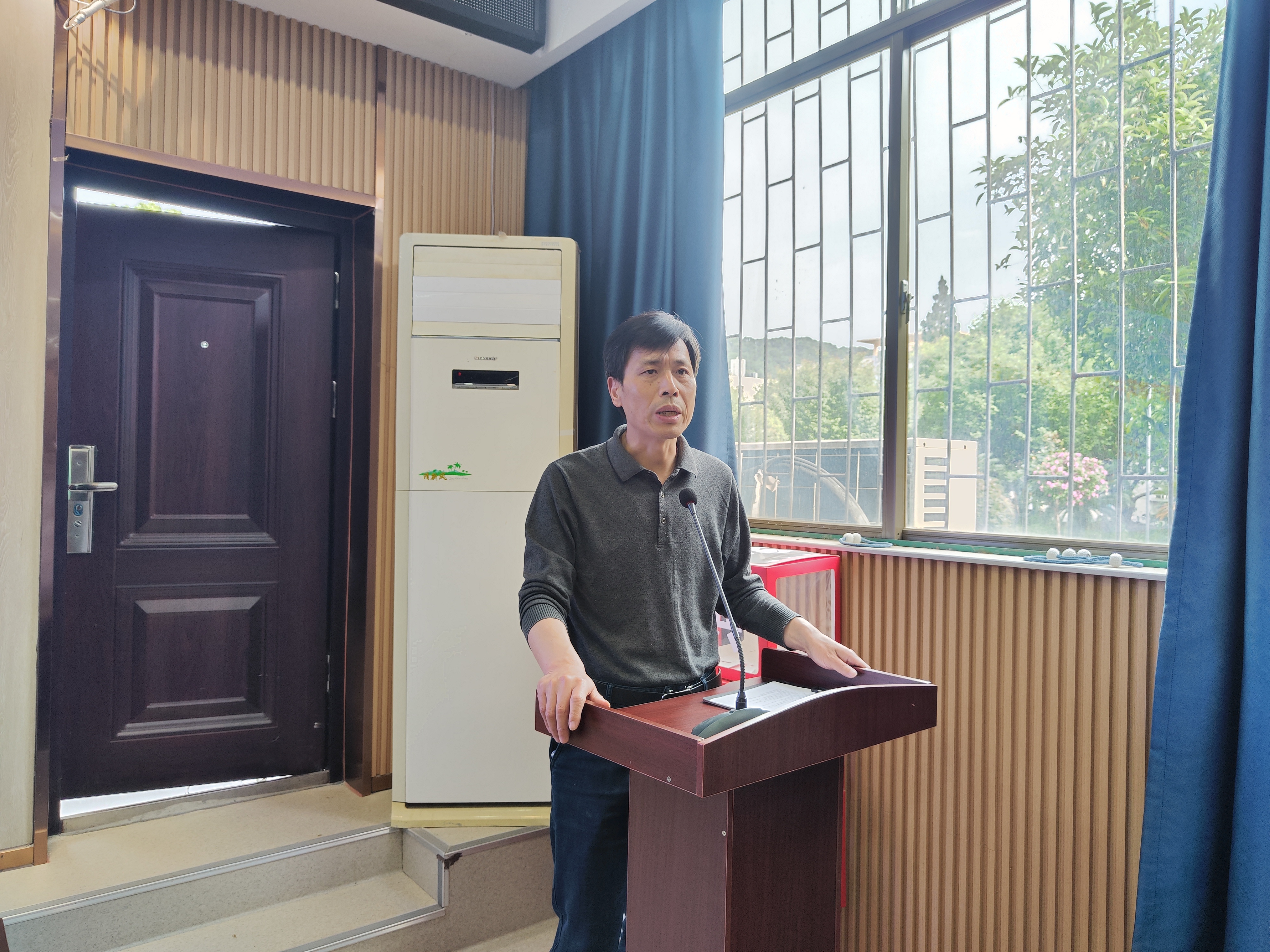 襄陽(yáng)市建筑專(zhuān)業(yè)中心組教研活動(dòng)在我校舉辦(圖7)