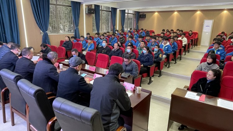我校舉辦2021級電梯專(zhuān)業(yè)“現代學(xué)徒制”培養項目三方簽約儀式(圖2)