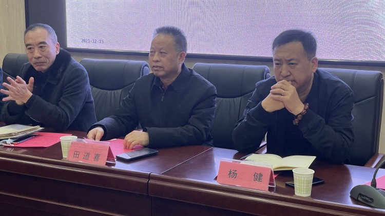 我校舉辦2021級電梯專(zhuān)業(yè)“現代學(xué)徒制”培養項目三方簽約儀式(圖3)