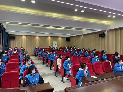 豆蔻梢頭二月初———記湖北省工業(yè)建筑學(xué)校女生心理健康教育專(zhuān)題講座(圖5)